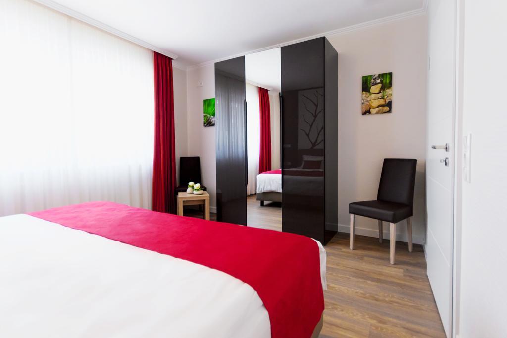 Ferienwohnung Burgblick Bullay Bagian luar foto